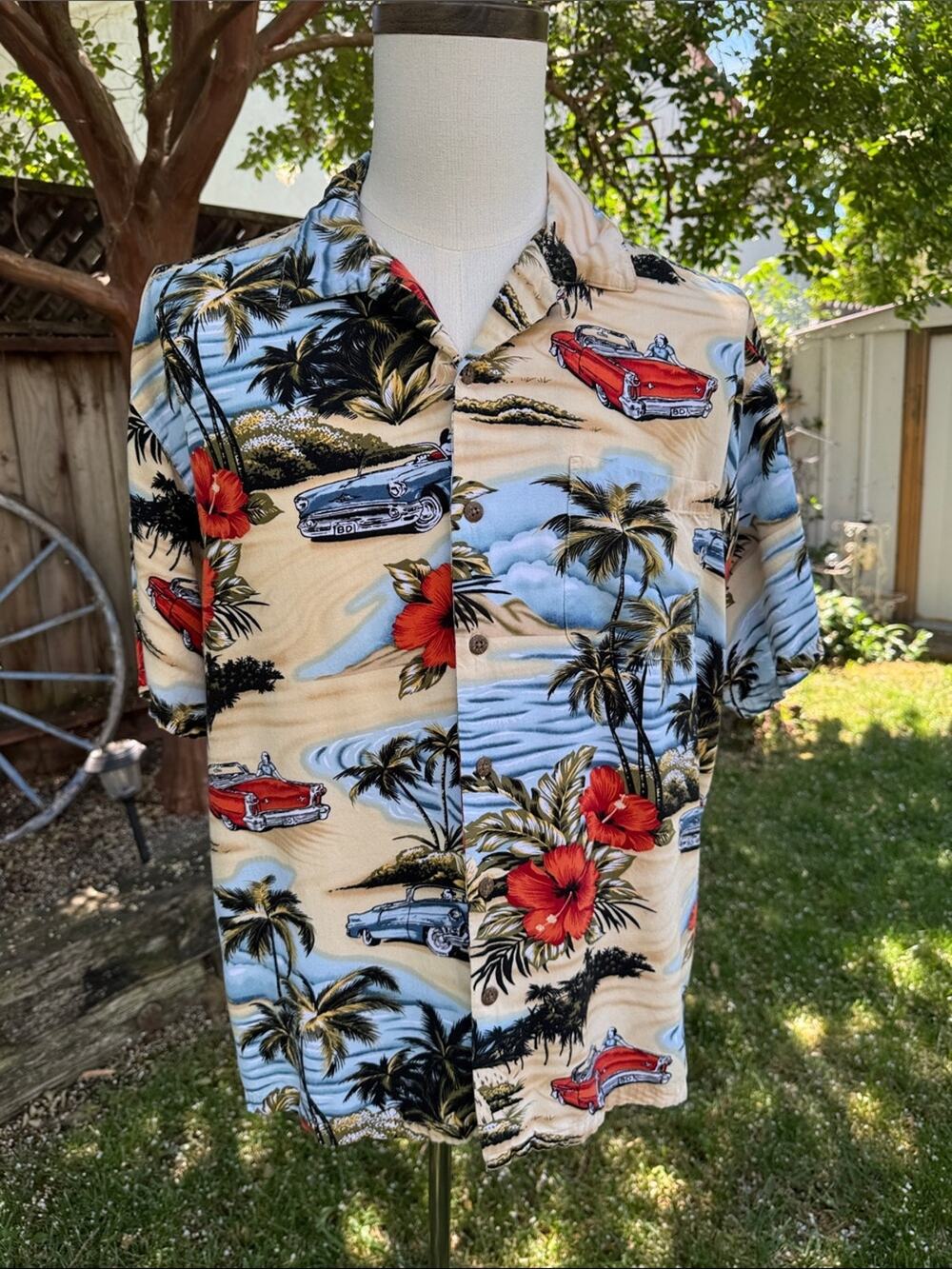 Big Dogs Shirt Mens Large Hawaiian Floral Tropical Cars Hibiscus Button Up Shirt